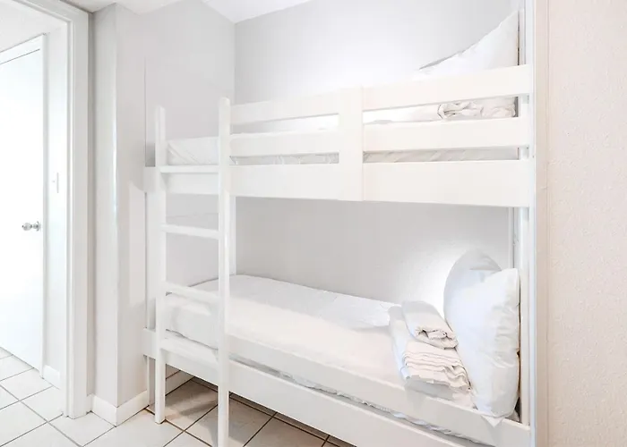Phoenix West Apartment *